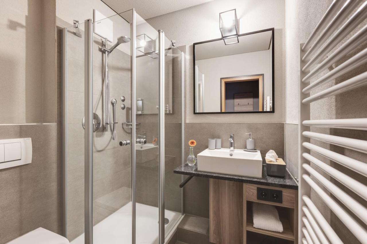 Hotel Das Bischof Таубербишофсхайм Экстерьер фото